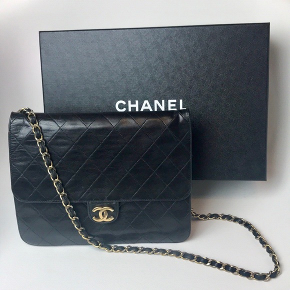CHANEL Handbags - Vintage Chanel Flap Bag